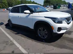 KNDEU2AA8M7225843 2021 KIA SELTOS