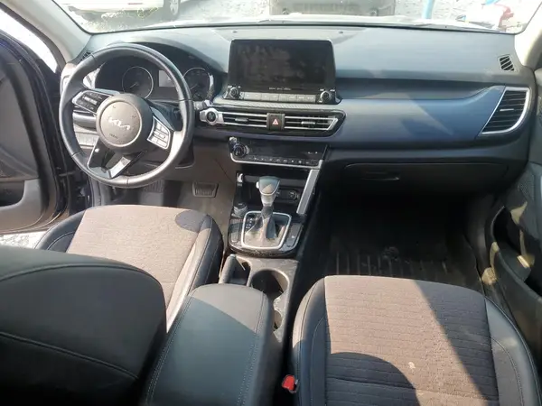 KNDEU2AA8N7264644 2022 KIA SELTOS - Image 8