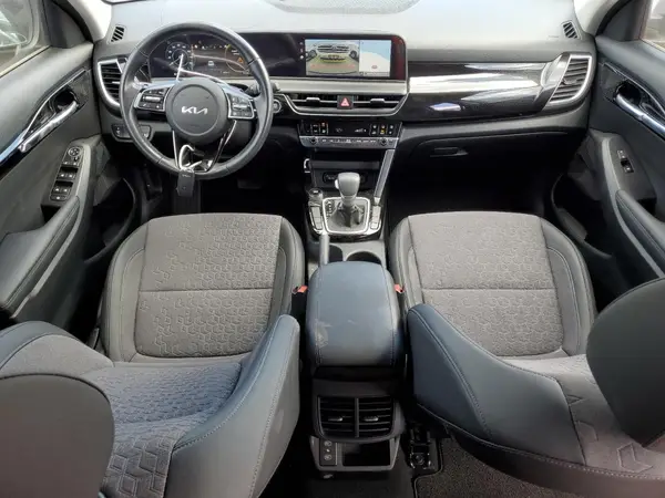 KNDEU2AA8R7528838 2024 KIA SELTOS - Image 8