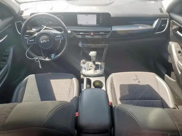 KNDEU2AA8R7541279 2024 KIA SELTOS - Image 8