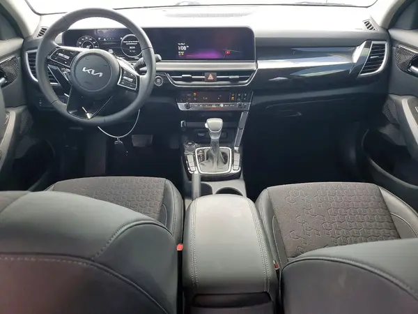 KNDEU2AA8R7572127 2024 KIA SELTOS - Image 8