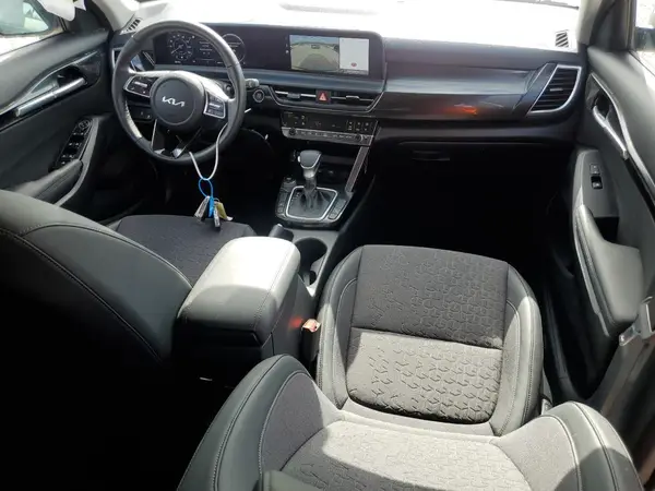 KNDEU2AA8R7624906 2024 KIA SELTOS - Image 8