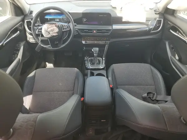 KNDEU2AA8R7631354 2024 KIA SELTOS - Image 8