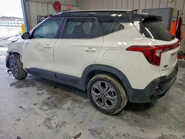 KNDEU2AA8R7636120 2024 KIA SELTOS - Image 2