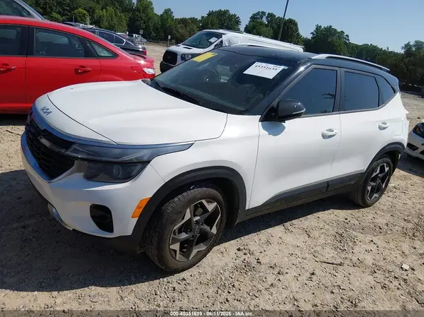 KNDEU2AA8S7705832 2025 KIA SELTOS - Image 2