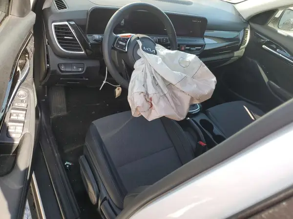 KNDEU2AA8S7782099 2025 KIA SELTOS - Image 8