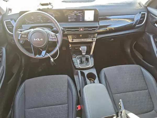 KNDEU2AA8S7821127 2025 KIA SELTOS - Image 8