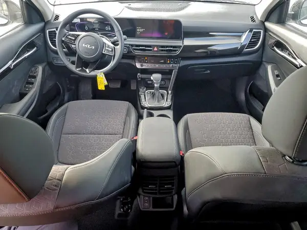 KNDEU2AA8T7854713 2026 KIA SELTOS - Image 8