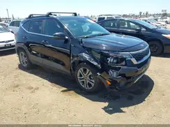 KNDEU2AA9M7054424 2021 KIA SELTOS