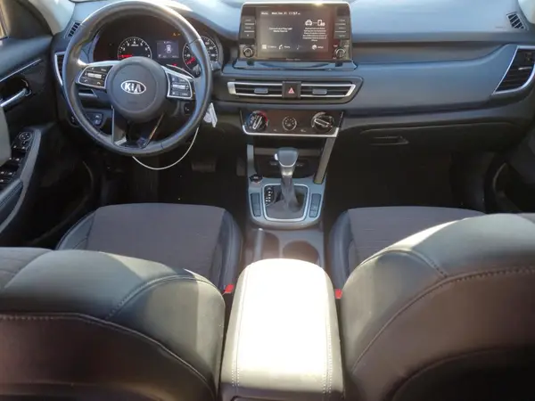 KNDEU2AA9M7095524 2021 KIA SELTOS - Image 8