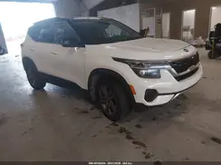 KNDEU2AA9M7111897 2021 KIA SELTOS