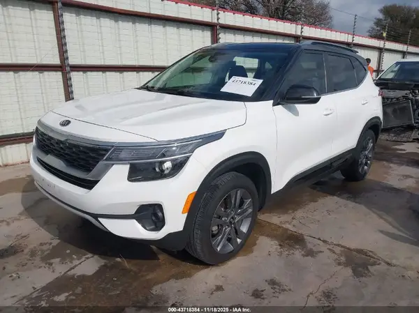 KNDEU2AA9M7115142 2021 KIA SELTOS - Image 2