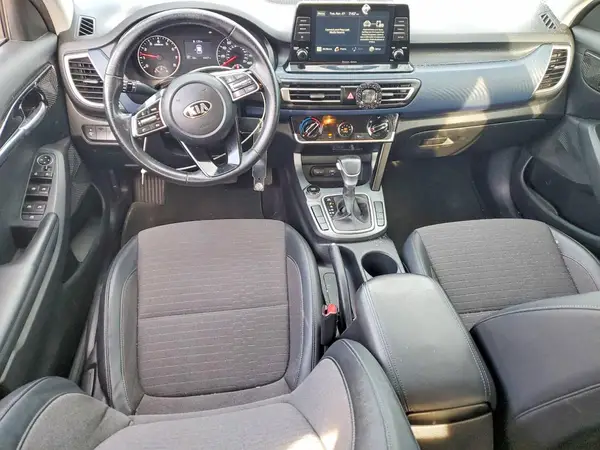 KNDEU2AA9M7168889 2021 KIA SELTOS - Image 8