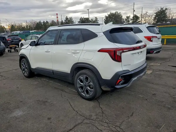 KNDEU2AA9R7529920 2024 KIA SELTOS - Image 2