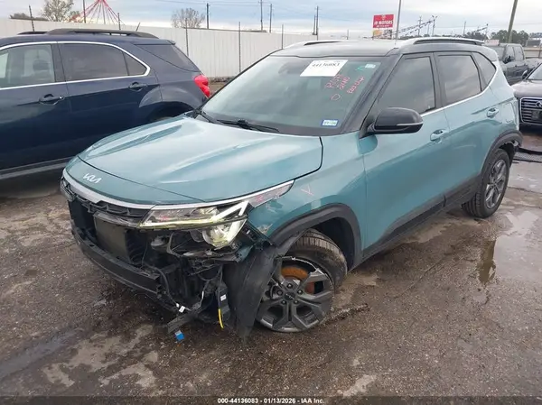KNDEU2AA9R7570077 2024 KIA SELTOS - Image 2
