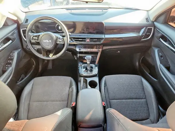 KNDEU2AA9R7643058 2024 KIA SELTOS - Image 8