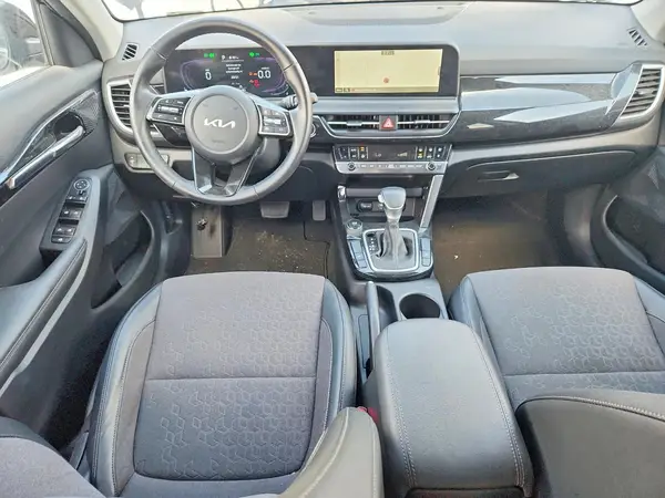 KNDEU2AA9S7735678 2025 KIA SELTOS - Image 8