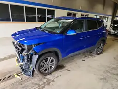 KNDEU2AAXM7042122 2021 KIA SELTOS