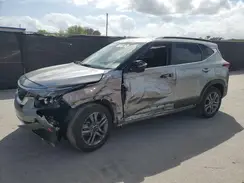 KNDEU2AAXM7043609 2021 KIA SELTOS