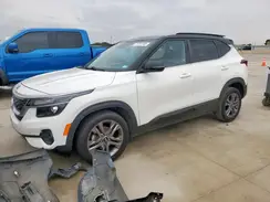 KNDEU2AAXM7046512 2021 KIA SELTOS