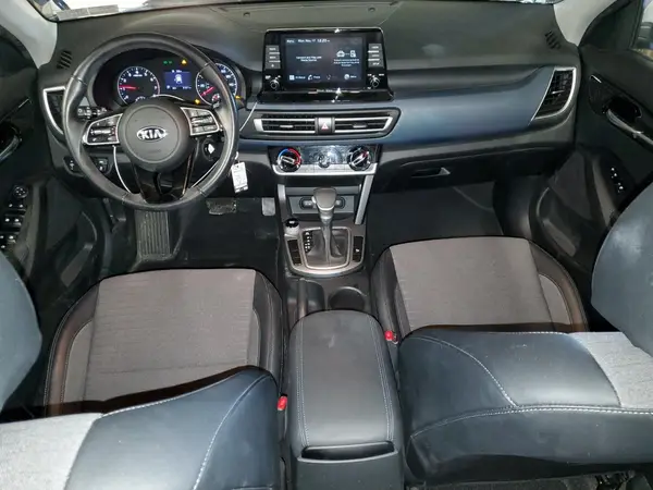KNDEU2AAXM7049281 2021 KIA SELTOS - Image 8