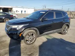 KNDEU2AAXM7054402 2021 KIA SELTOS