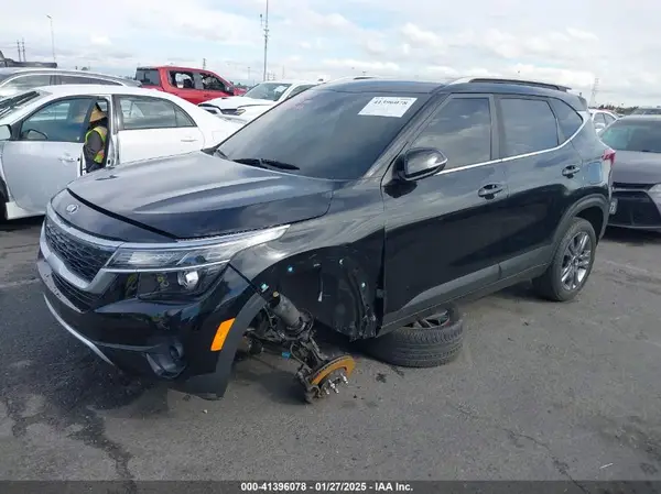 KNDEU2AAXM7056117 2021 KIA SELTOS - Image 2