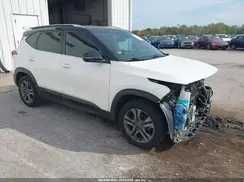 KNDEU2AAXM7058241 2021 KIA SELTOS