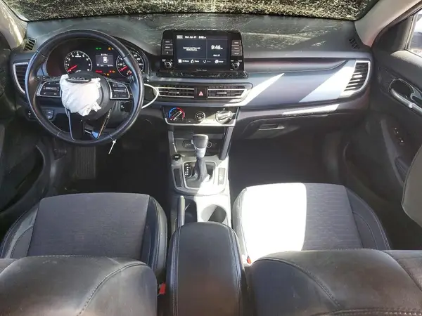 KNDEU2AAXM7100939 2021 KIA SELTOS - Image 8