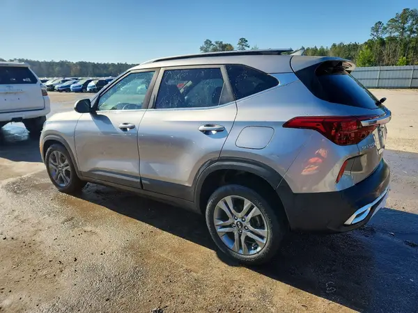 KNDEU2AAXM7168142 2021 KIA SELTOS - Image 2