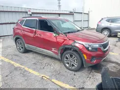 KNDEU2AAXM7215069 2021 KIA SELTOS
