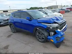 KNDEU2AAXN7302858 2022 KIA SELTOS
