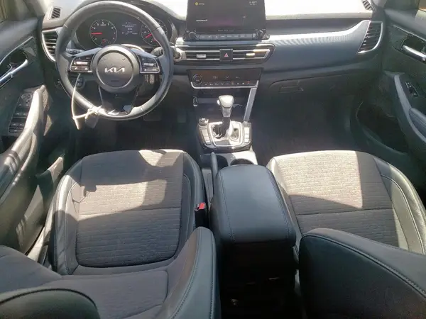KNDEU2AAXN7313262 2022 KIA SELTOS - Image 8