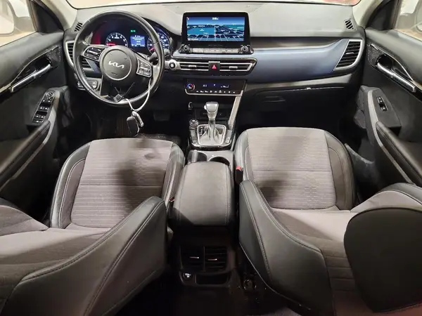KNDEU2AAXN7313729 2022 KIA SELTOS - Image 8