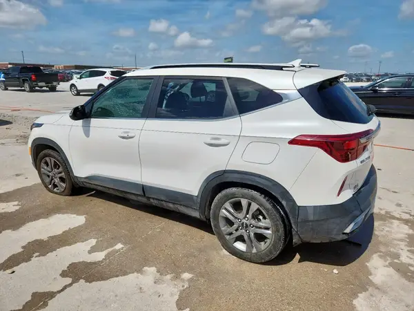 KNDEU2AAXP7348385 2023 KIA SELTOS - Image 2