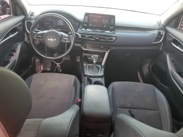 KNDEU2AAXP7356776 2023 KIA SELTOS - Image 8
