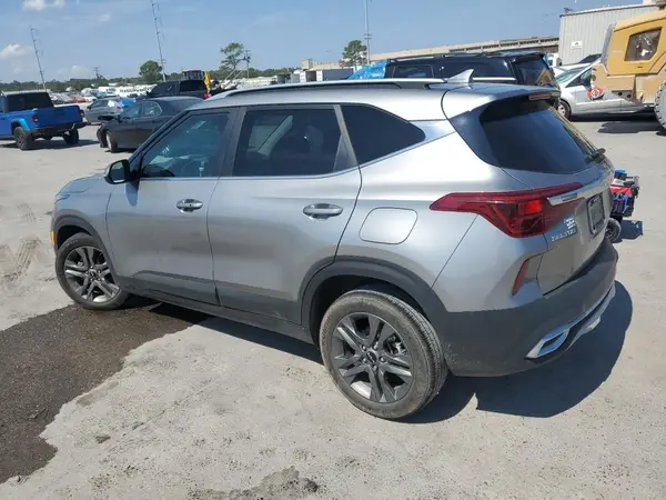 KNDEU2AAXP7386831 2023 KIA SELTOS - Image 2