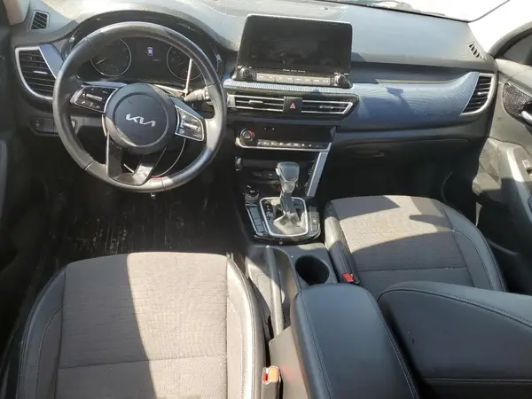 KNDEU2AAXP7386831 2023 KIA SELTOS - Image 8