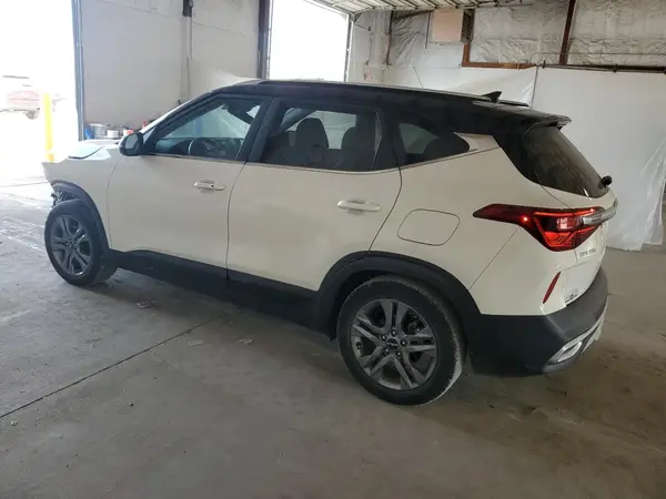 KNDEU2AAXP7392578 2023 KIA SELTOS - Image 2