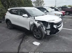 KNDEU2AAXP7396534 2023 KIA SELTOS