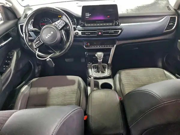 KNDEU2AAXP7405359 2023 KIA SELTOS - Image 8