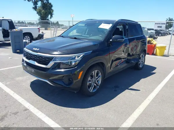 KNDEU2AAXP7432917 2023 KIA SELTOS - Image 2