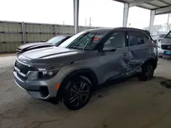 KNDEU2AAXP7438832 2023 KIA SELTOS