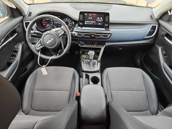 KNDEU2AAXP7448504 2023 KIA SELTOS - Image 8