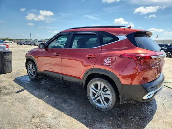 KNDEU2AAXP7455999 2023 KIA SELTOS - Image 2