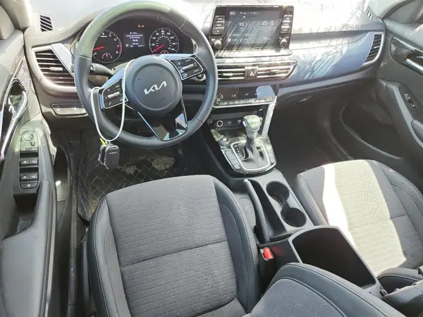 KNDEU2AAXP7455999 2023 KIA SELTOS - Image 8