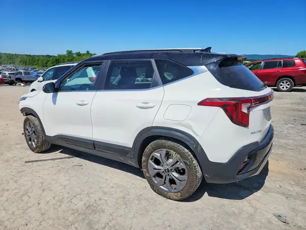 KNDEU2AAXR7526962 2024 KIA SELTOS - Image 2