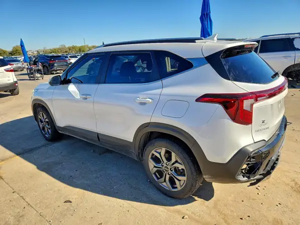 KNDEU2AAXR7552784 2024 KIA SELTOS - Image 2