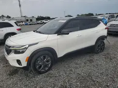 KNDEU2AAXR7586417 2024 KIA SELTOS