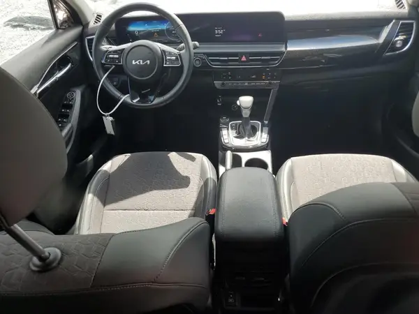 KNDEU2AAXR7601577 2024 KIA SELTOS - Image 8